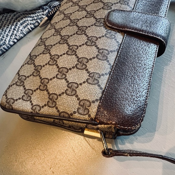 Authentic Vintage Gucci Crossbody/Shoulder bag - Picture 14 of 15